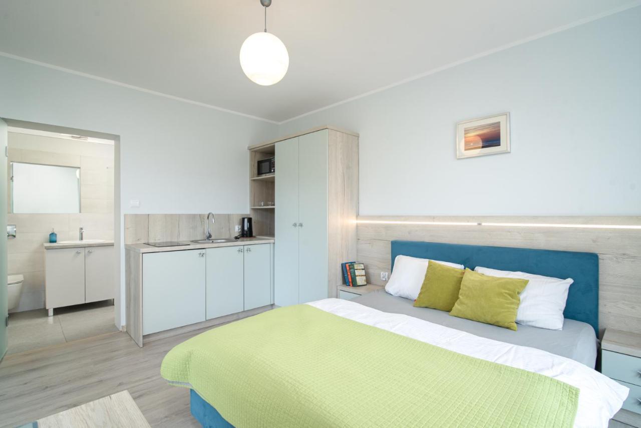 Róża Bałtyku - Apartamenty i Pokoje Dębki Exterior foto