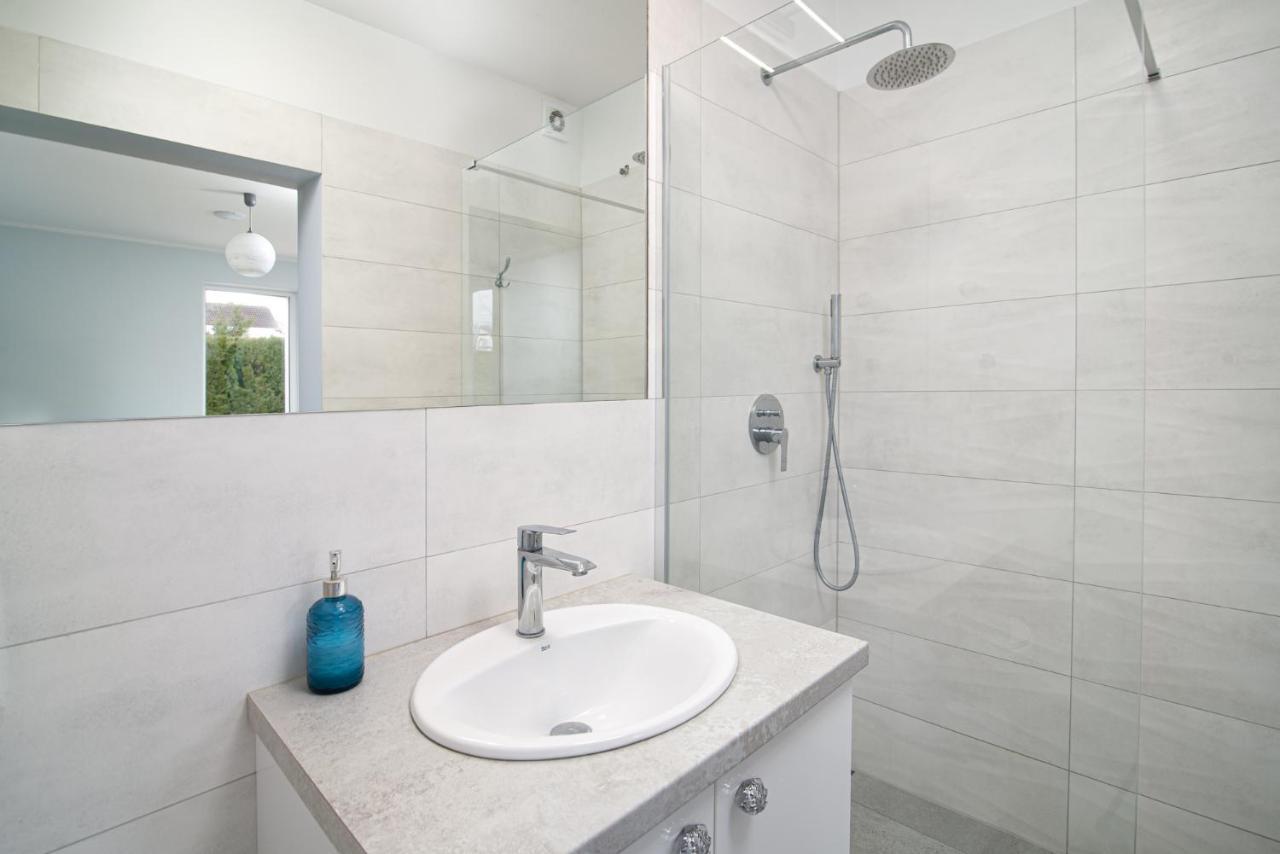 Róża Bałtyku - Apartamenty i Pokoje Dębki Exterior foto